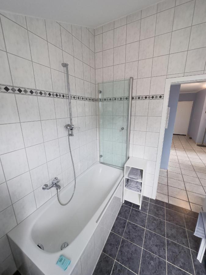 Ruhiges Juwel: Frisch Renoviert 100 Qm Apartment Julich Bagian luar foto